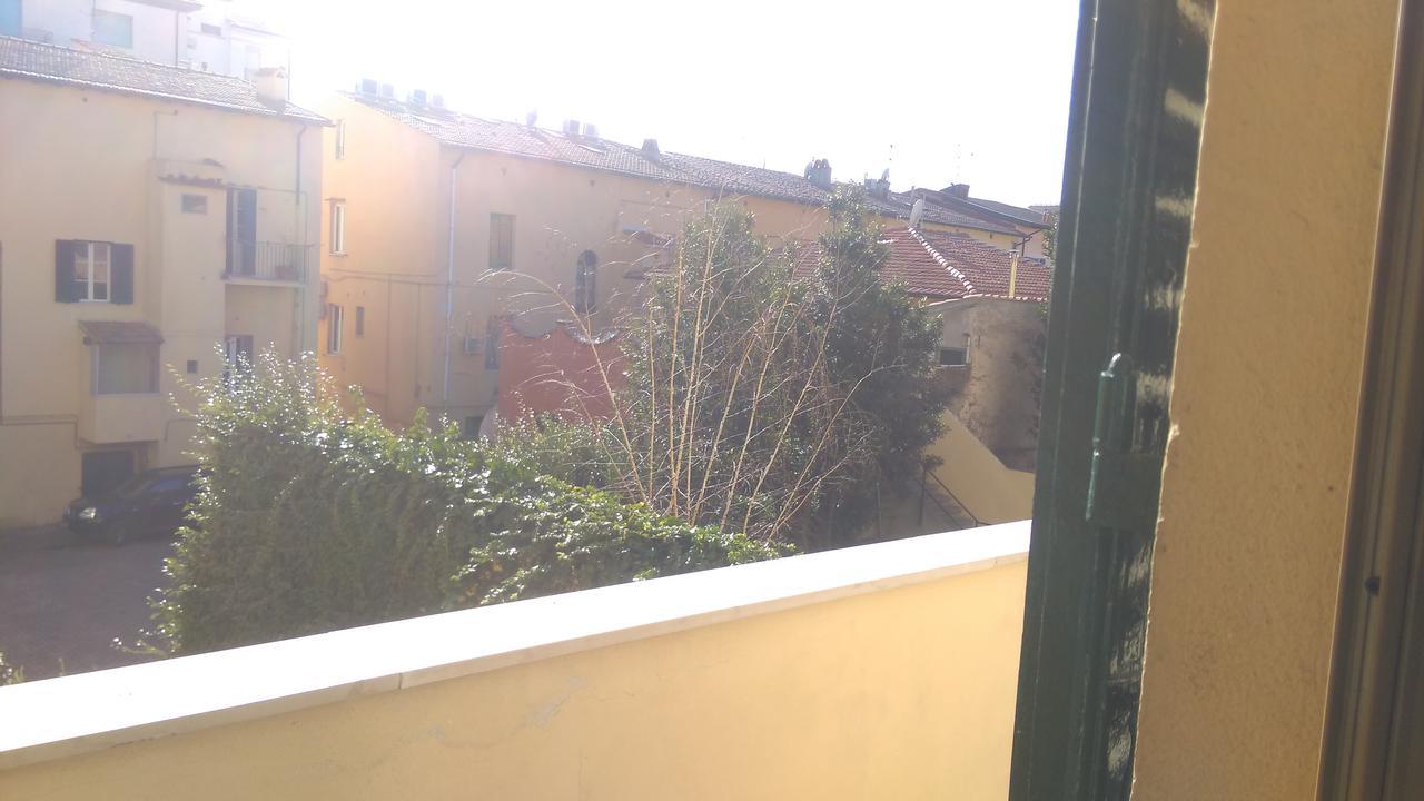 Apartmán A Due Passi Dal Treno Pisa Exteriér fotografie